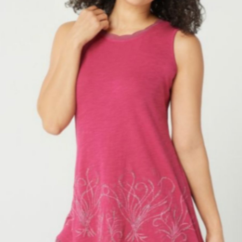 Logo by Lori Goldstein M Embellished Tank EUC